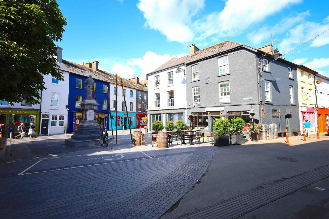 Long Quay Apartments, Clonakilty Eksteriør billede